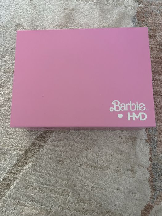 Мобилен телефон HMD Barbie