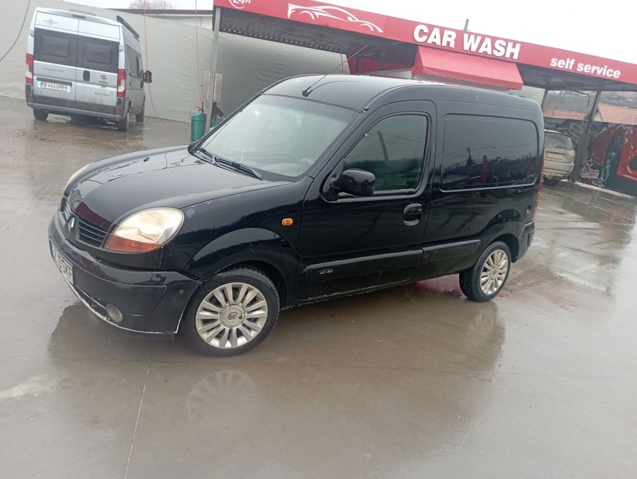 Vând schimb autoutilitara