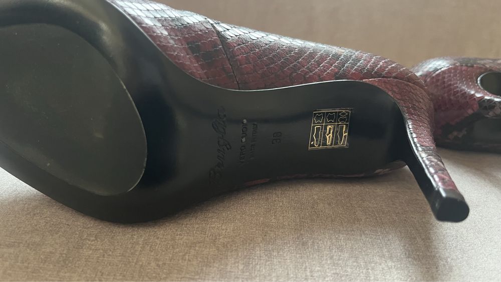 Ghetute lux, piele sarpe, piele integral, Bruglia Italia, mar 38
