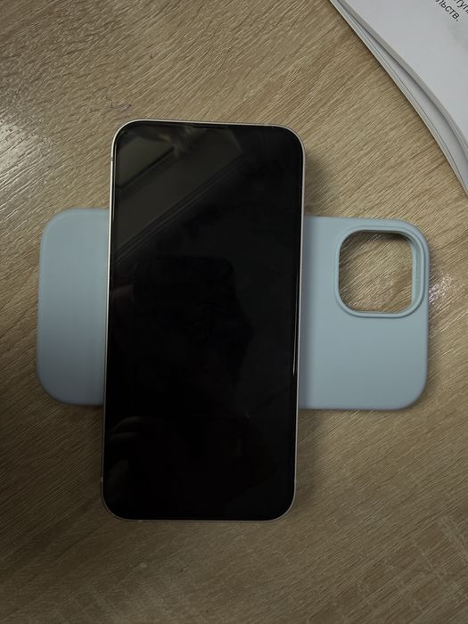 iPhone 13/256 gb/АКБ 95 %/White/идальное состояние