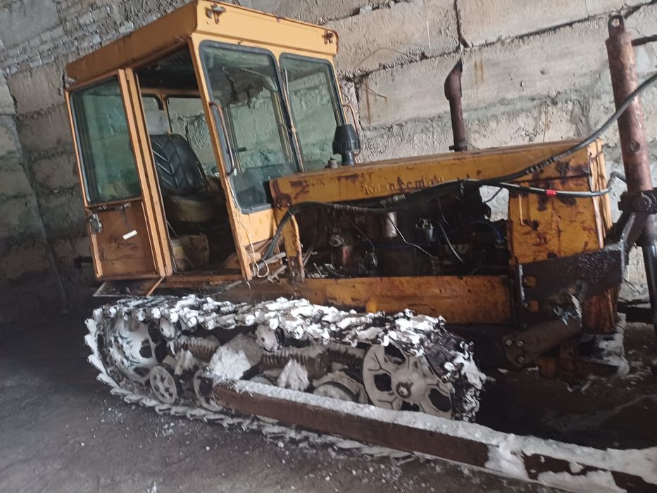 Продам трактор дт 75