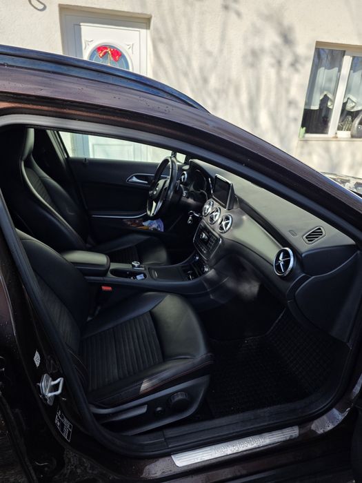 Autoturism mercedes GLA