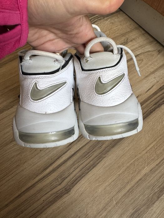 Оригинални маратонки Nike Air More Uptempo GS ! 38,5 н