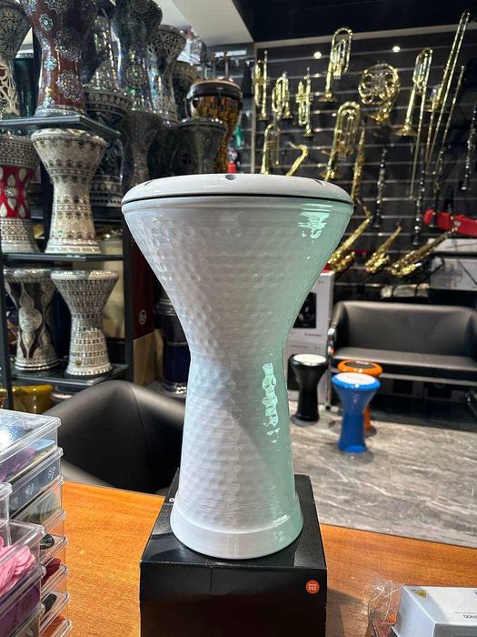 Дарбука , Табла сотувда