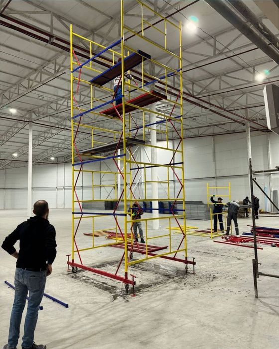 Леса на колесах доставка