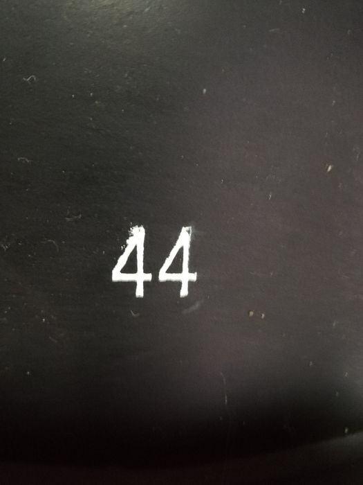 Продам осенние замшевые ботинки