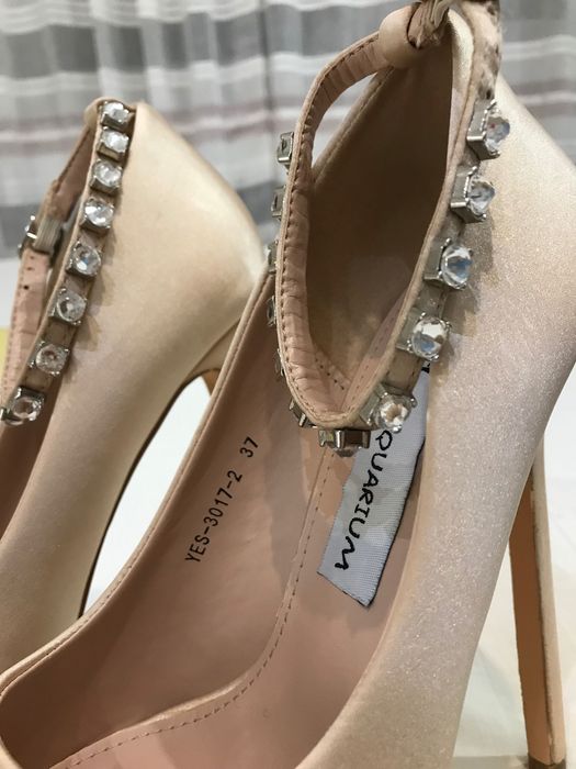 Обувки на ток от shoe aquarium