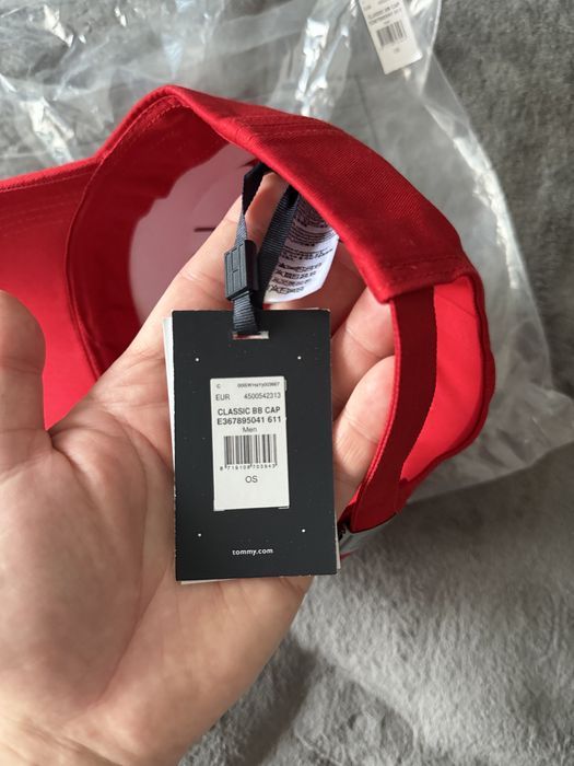 Tommy Hilfiger sapca unisex rosie cu logo mic marime OS noua originala