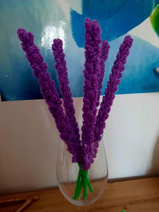 Плетен стрък лавандула