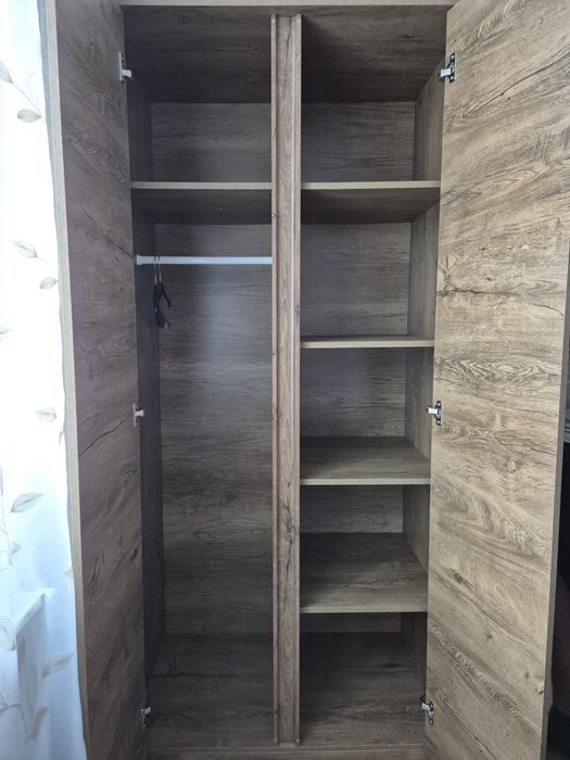 Dulap + comoda cu sertare jysk