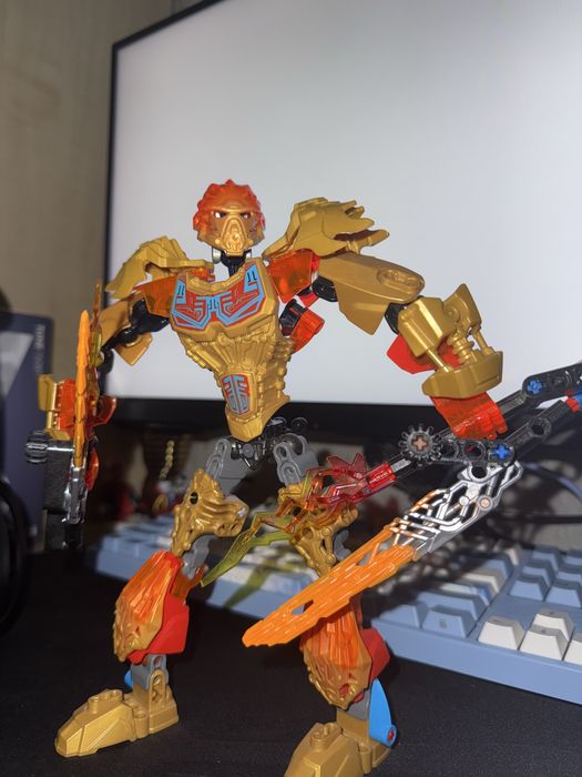 Lego bionicle.