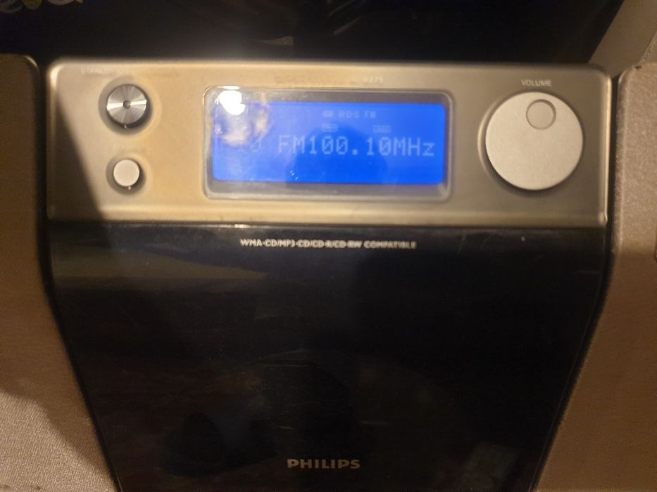 Combină  Philips  cu telecomandă ,.cd.usb,radio