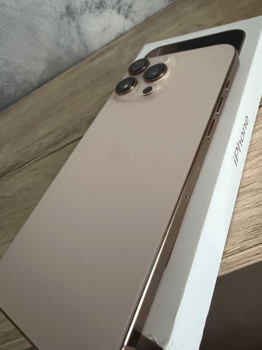 Telefon iPhone 16 PRO MAX GOLD 256