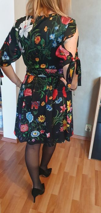 Rochie deosebită multicoloră