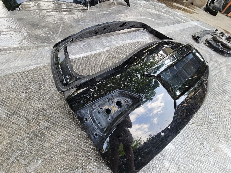 Крышка Багажника Infiniti qx56