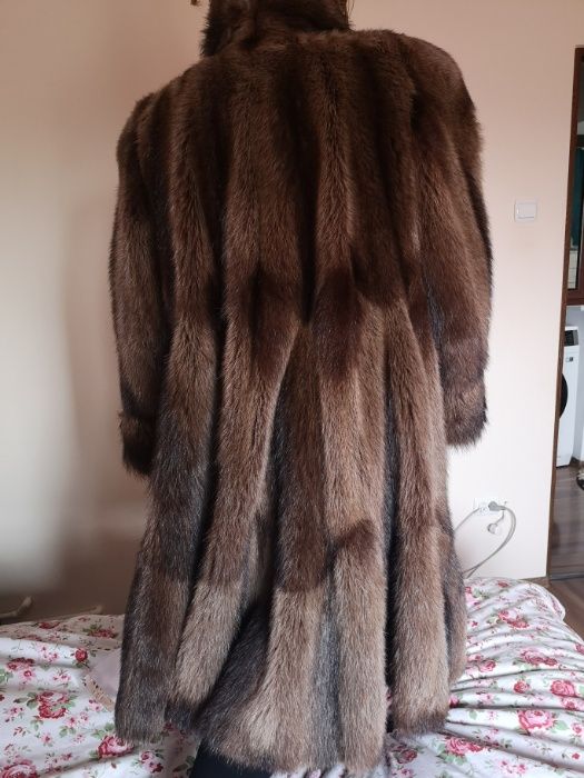 Haina de blana eleganta