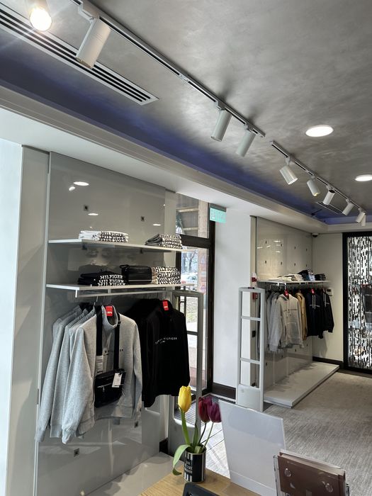 Продается готовый магазин одежды