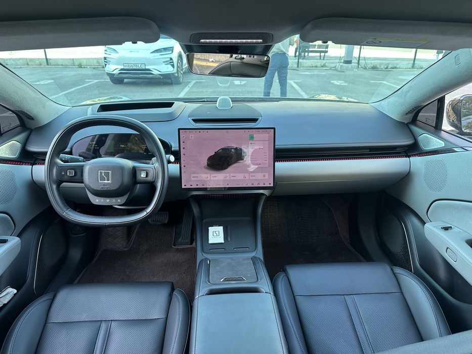 Zeekr 007 EV 688 km 2024