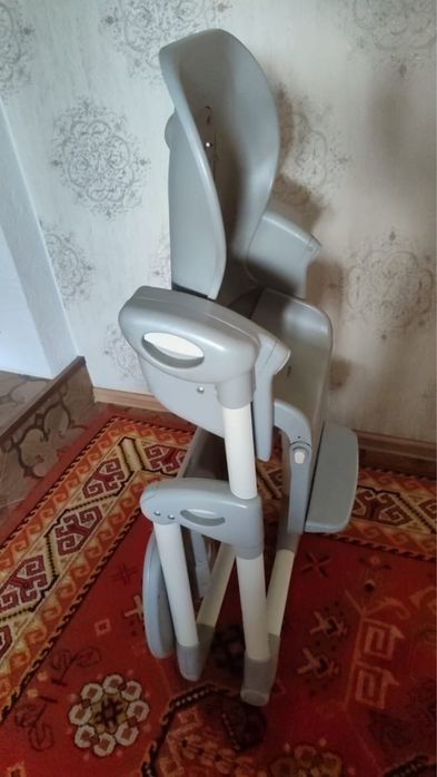 Стулик детский со столиком