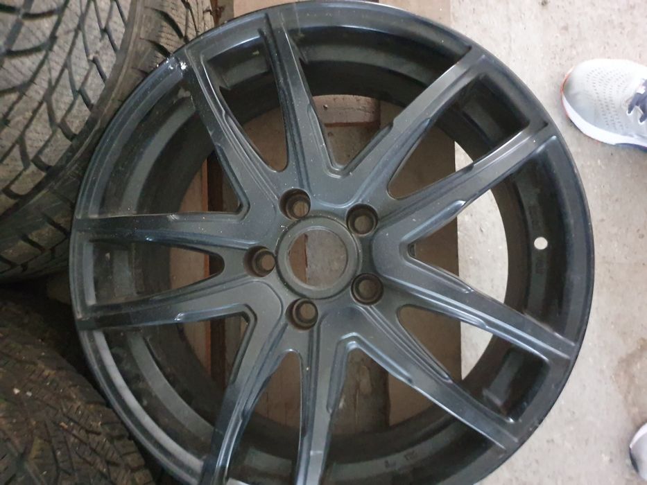 O janta aliaj , una bucata , o bucata vw , audi ,mercedes, seat ,skoda