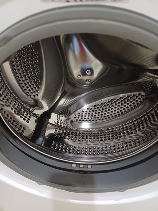 Продам стиральную машину LG