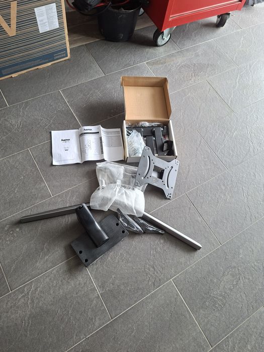 Стойка за телевизор hama и стойка за samsung tv