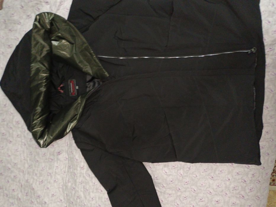 Женская куртка весенняя