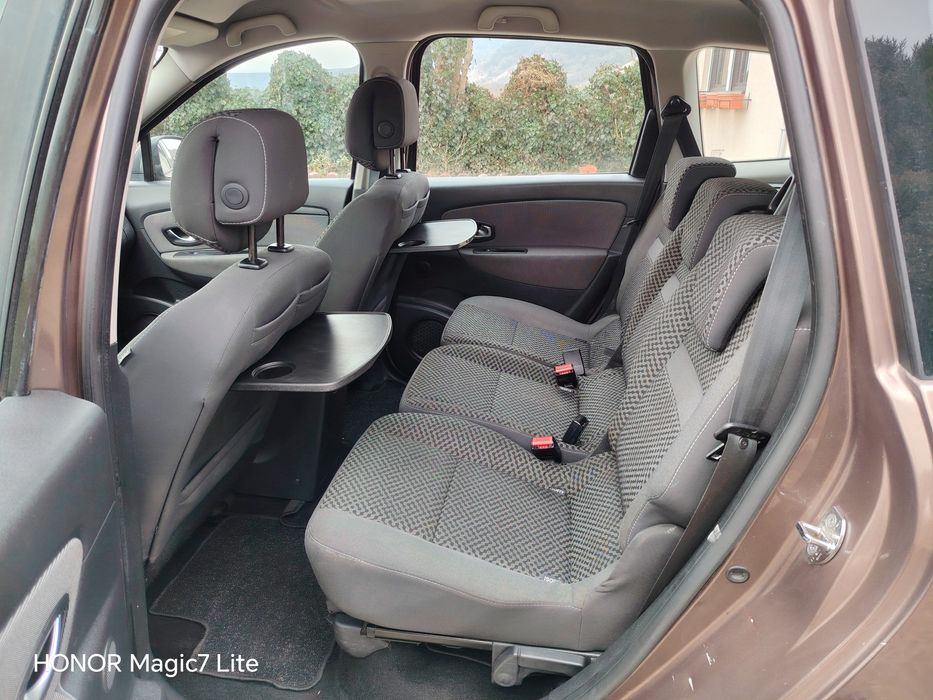 Renault Grand Scenic 1.6 i E5 2011 TOM-TOM. 7 locuri Navi