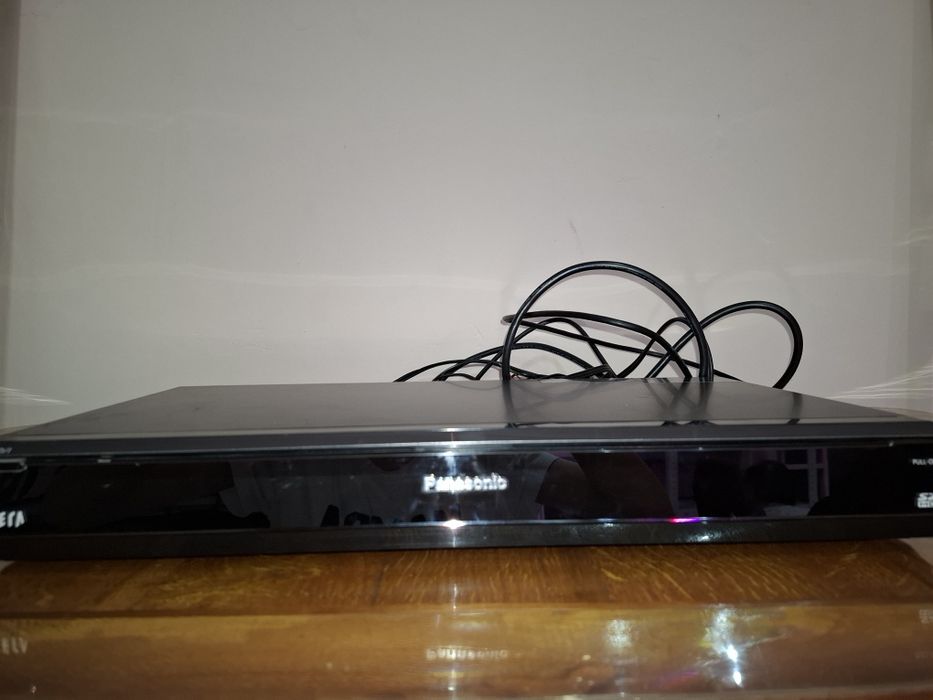 Тюнер модель TU-Z100R