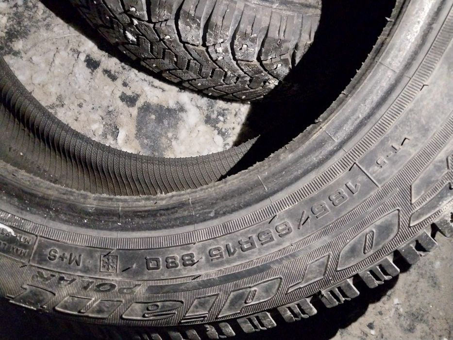 4 шины 185 65 R15. Пара Tunga, пара Cordiant.