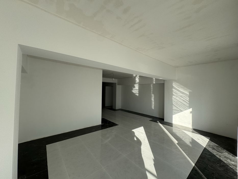 ВДОЛЬ ДОРОГИ | Аренда помещения на ул.КХАЙ | ор: 16- больница | 102м²