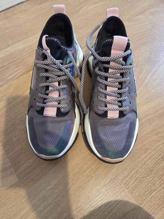 Adidasi Steve Madden nr 39