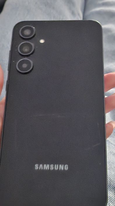 Обменяю телефон самсунг