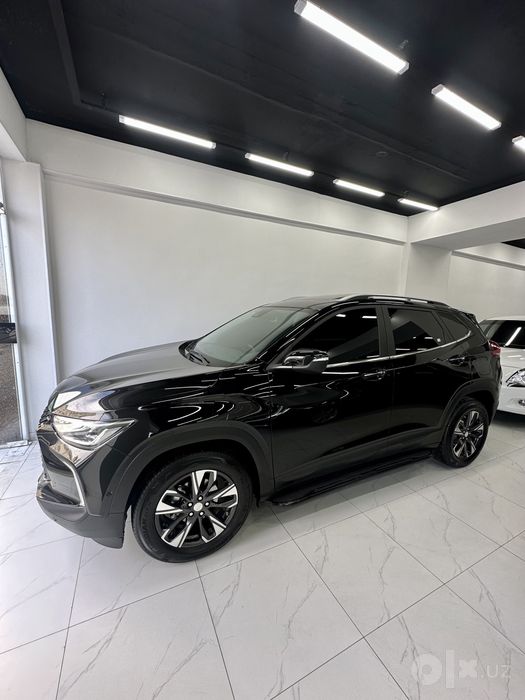 Tracker Premier Plus 2025 sotiladi