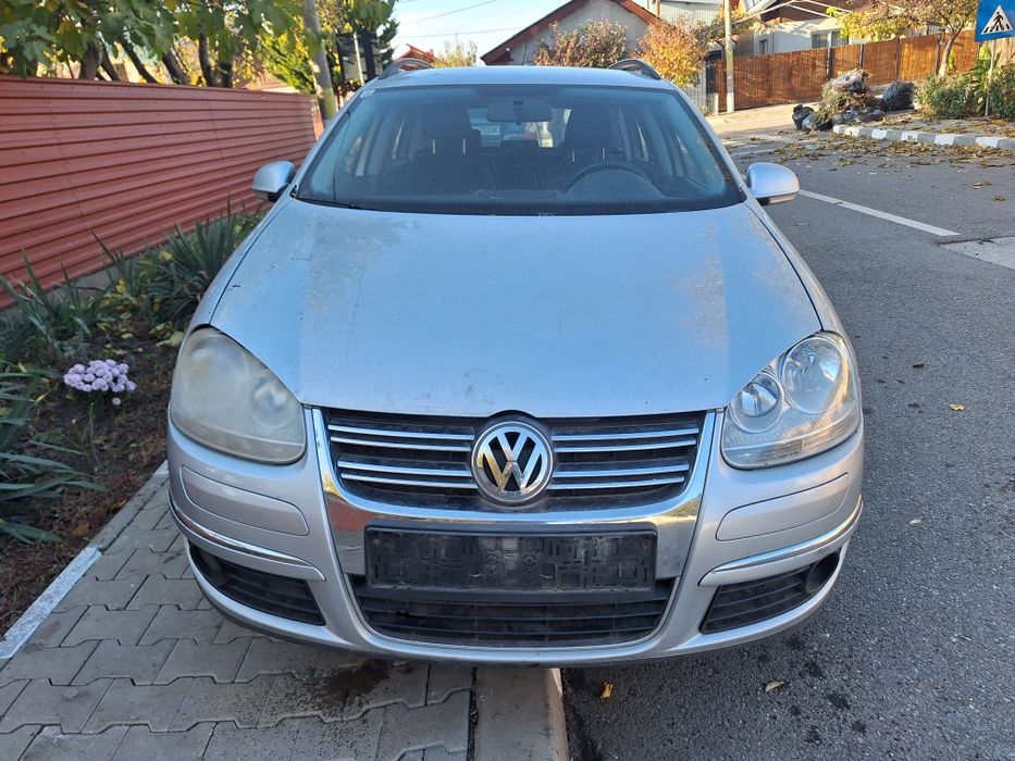 Capota ,aripi ,far dreapta i Vw Golf 5,la7w