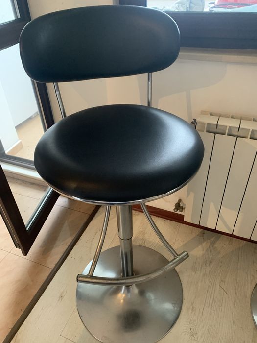 Бар столове с кожена тапицерия