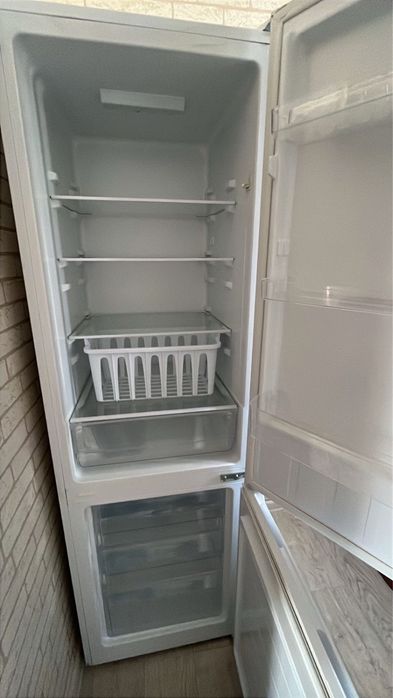 Продам морозильную камеру и холодильник