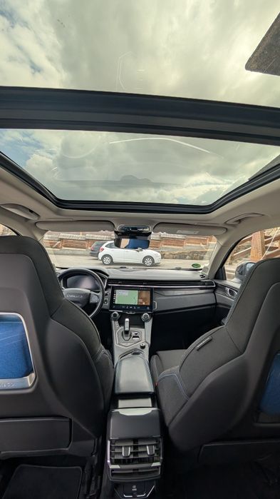 Lynk&Co 01  PHEV