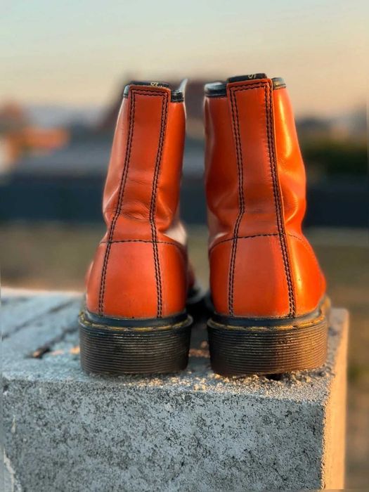 Dr. Martens 1460 Made in England Portocalii Piele mărimea 7 40 eu