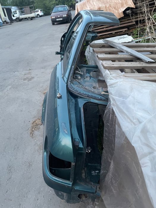 Заднее левое крыло Ауди 80 б4 Audi 80 b4