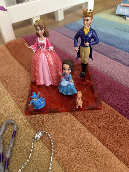 Sofia intai/ Sofia the first !