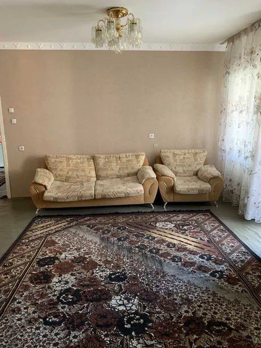 Продаю 5 комнатную квартиру Сергели 5