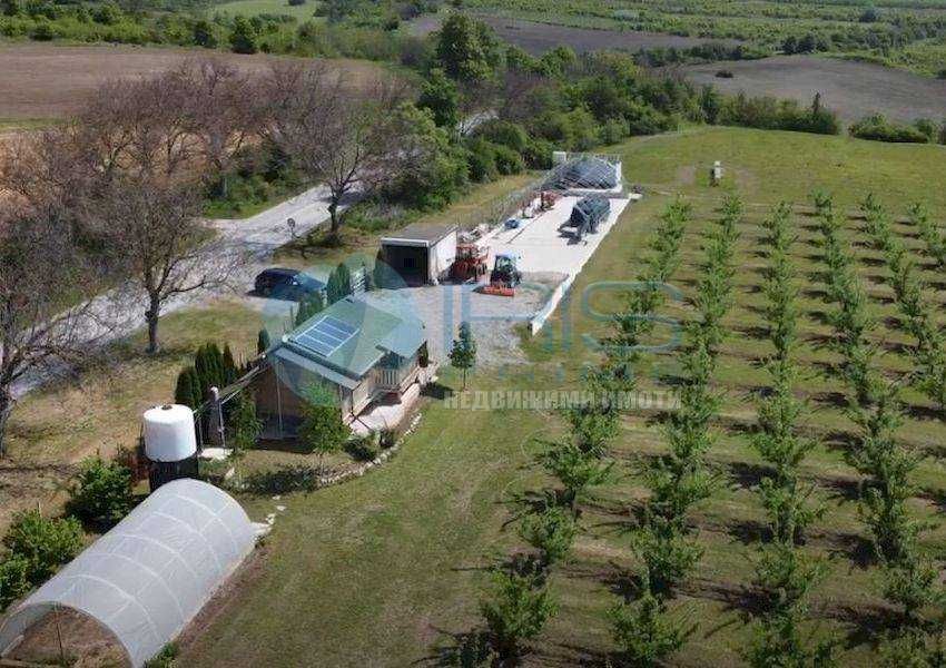 Продава се Земеделски имот в с. Осмар, Област Шумен -  кв.м за 4330 €/дка - Снимка #1