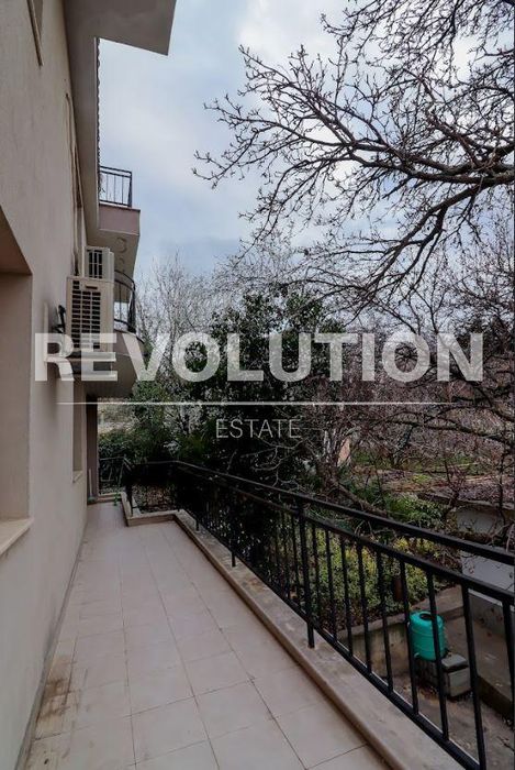 Дава се под наем Двустаен апартамент в Варна, Бриз - 70 кв.м за 550 € - Снимка #8