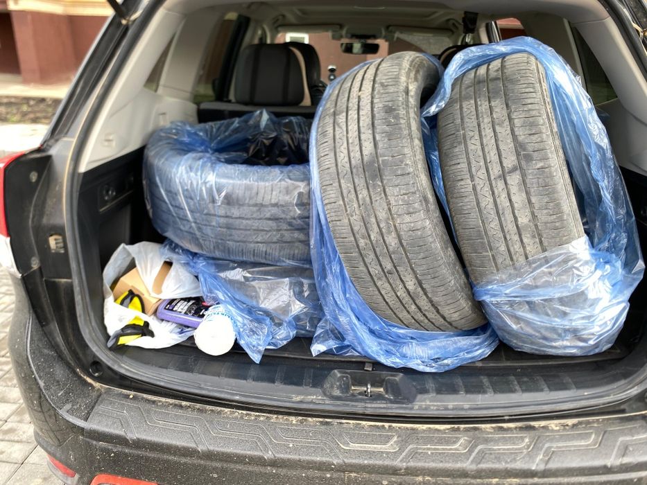 Продам шины 225/55/R18