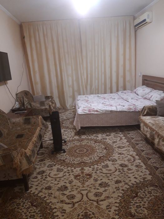 В центре полуторка