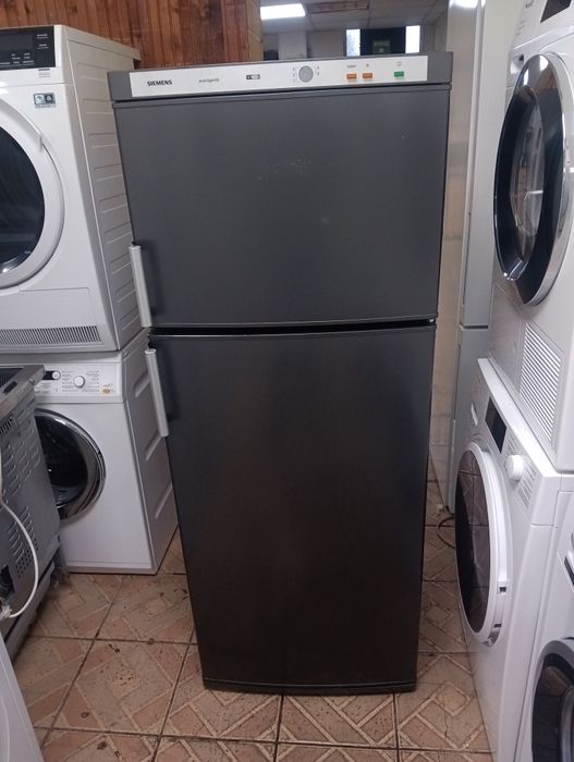 Сив хладилник с горна камера Сименс  Siemens с  2 години гаранция!