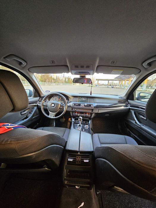 BMW 5 Series 2011 — imagine 5