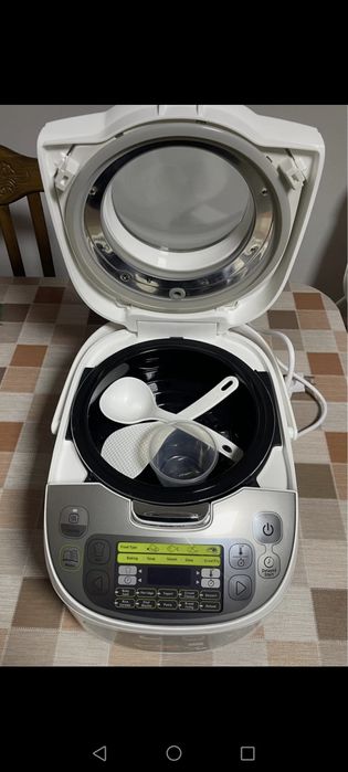 Vând oala multifuncțională Tefal