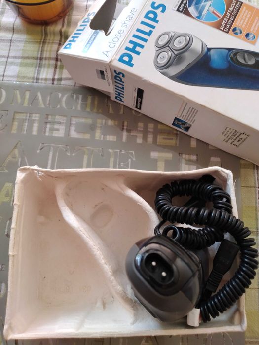 Машинка за бръснене Philips HQ6645